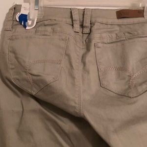 WannaBettaButt pants size 9